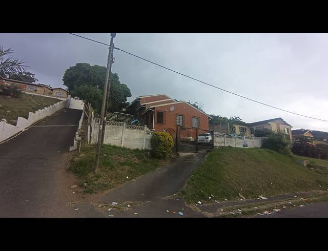 4 BEDROOM HOUSE FOR SALE IN KHARWASTAN